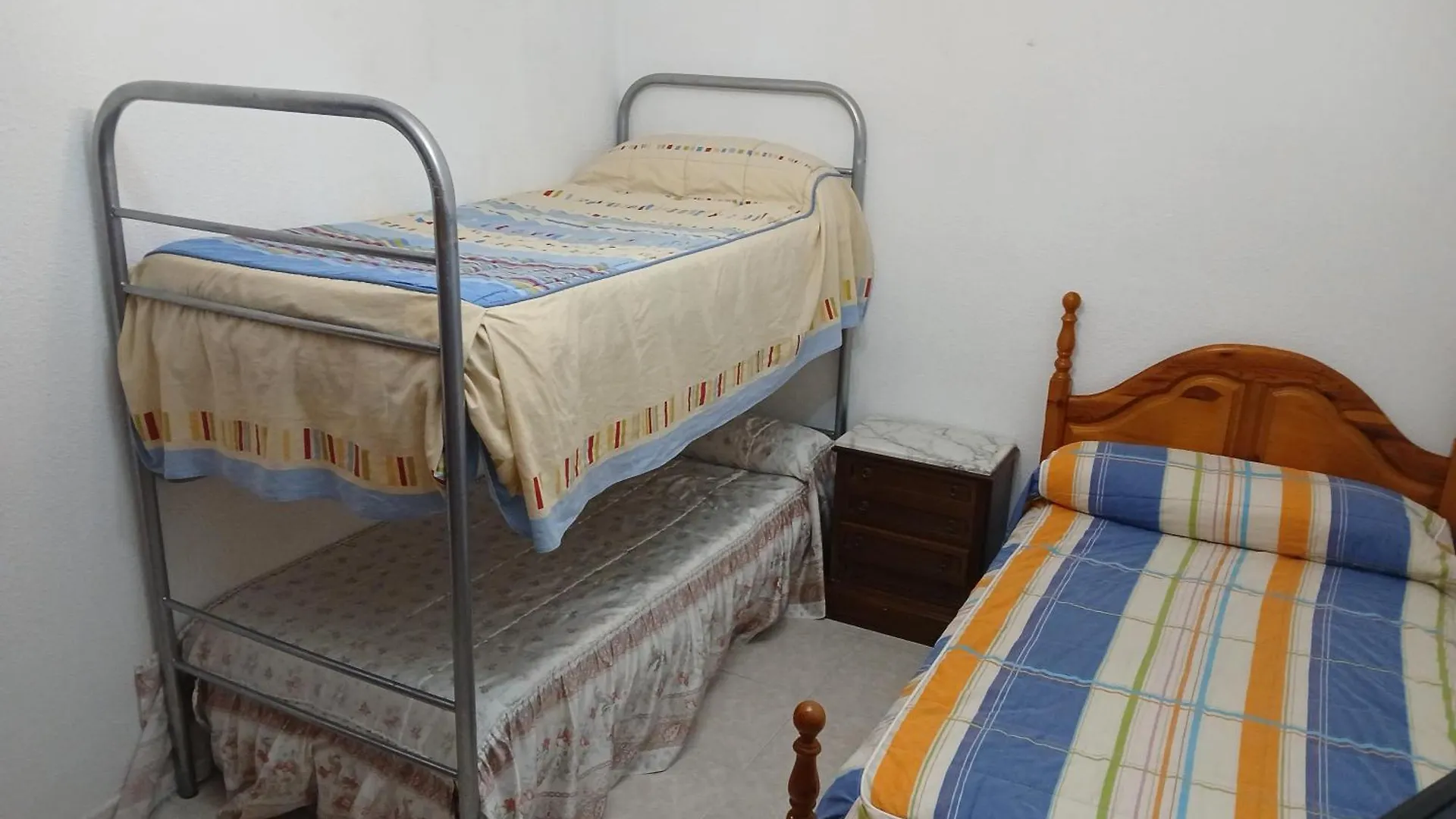 Habitacion Privada Triple Toledo 0*,