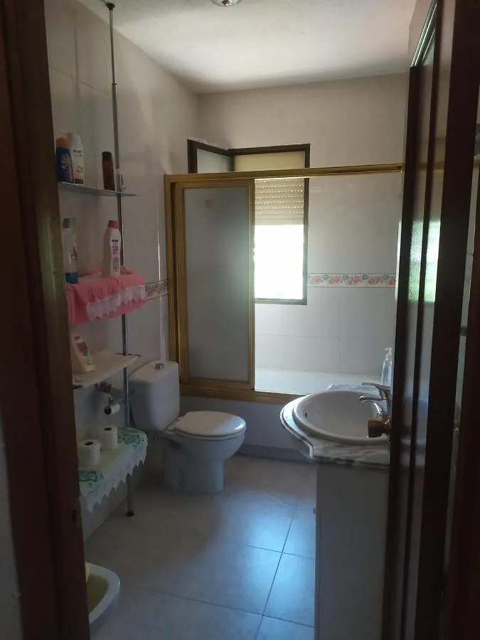 Habitacion Privada Triple Toledo Bed & Breakfast