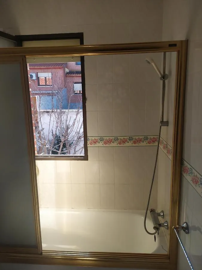 Bed & Breakfast Habitacion Privada Triple Toledo Spain