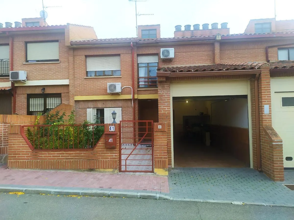 Bed & Breakfast Habitacion Privada Triple Toledo