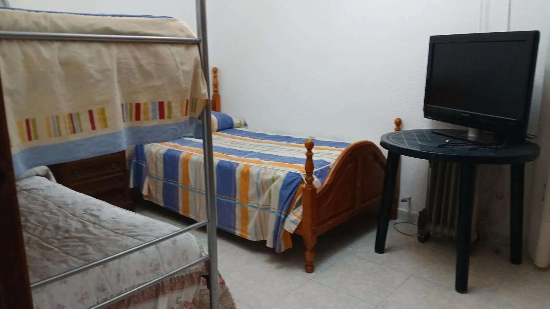 Habitacion Privada Triple Toledo 0*,