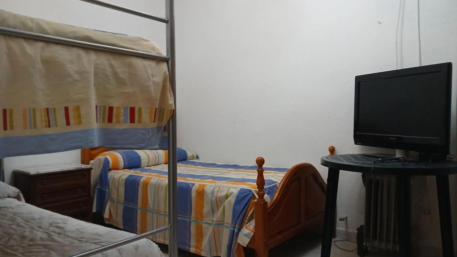 Bed & Breakfast Habitacion Privada Triple Toledo