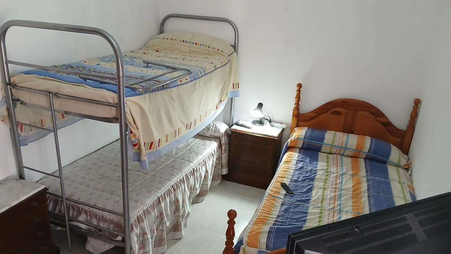 Bed & Breakfast Habitacion Privada Triple Toledo Spain